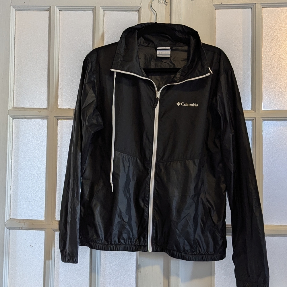 Columbia wind breaker